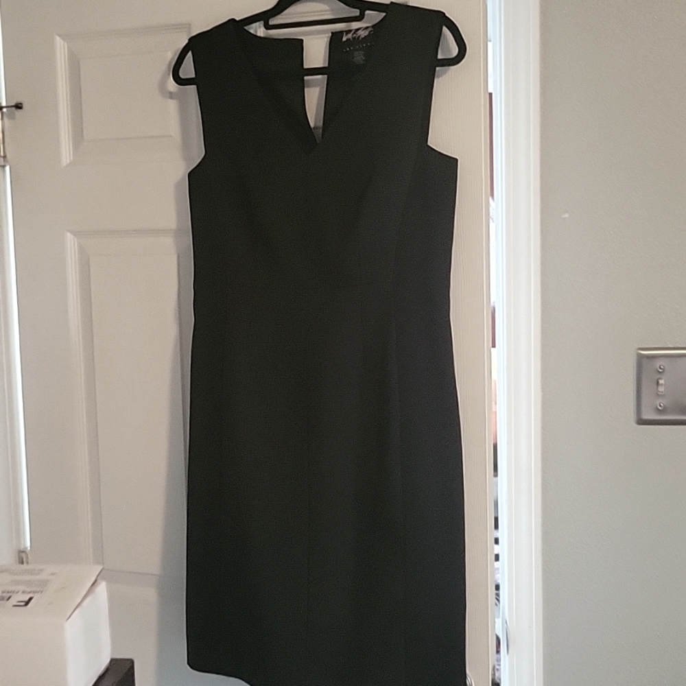 Lord and Taylor little black dress size 6